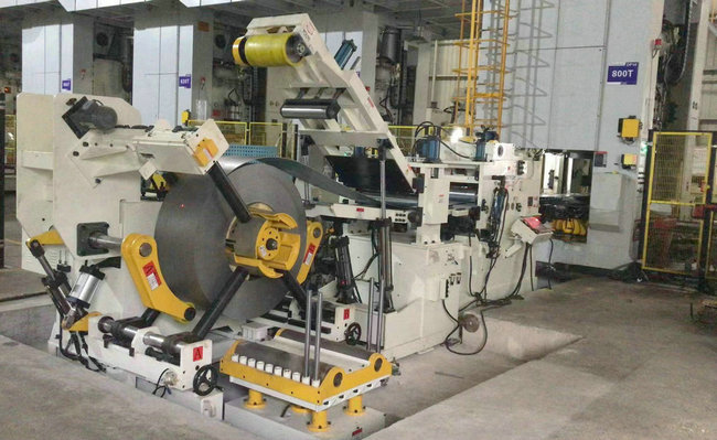 8mm超厚板三合一自動整平送料機(jī)沖壓汽車離合器自動化生產(chǎn)線視頻 