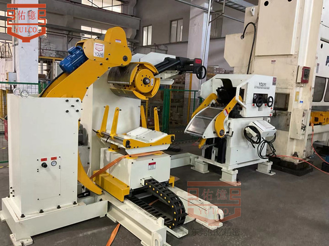 三合一自動送料機(jī)從裝料到開卷整平送料操作使用方法講解