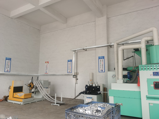 噴砂機(jī)與自動(dòng)開卷整平送料設(shè)備配套系統(tǒng)：鋁材高效協(xié)同處理全流程解析